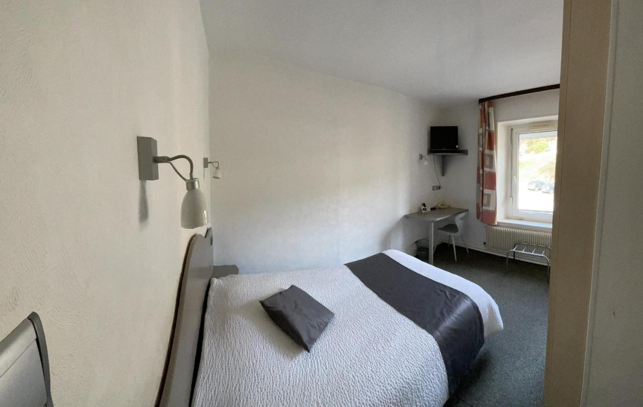 Logis De La Grande Cascade Hotel Le Tholy Bagian luar foto